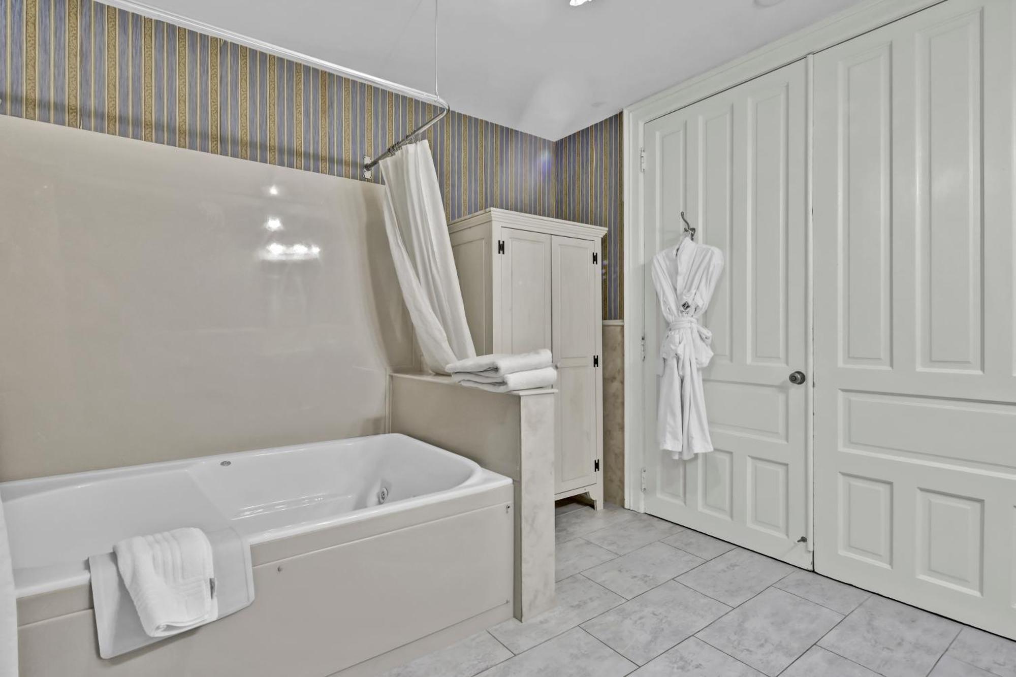 St James Hotel Red Wing Eksteriør billede